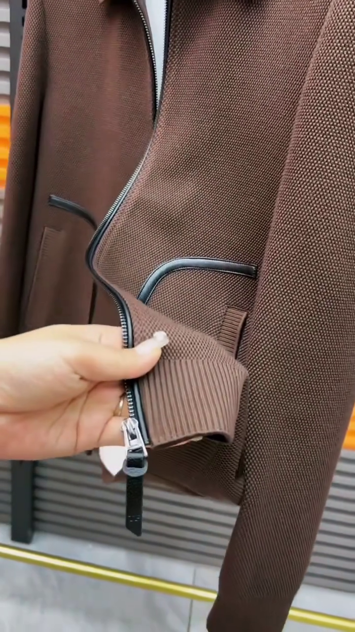 Men's Textured Knit Zip-Up Bomber Jacket - Image 2