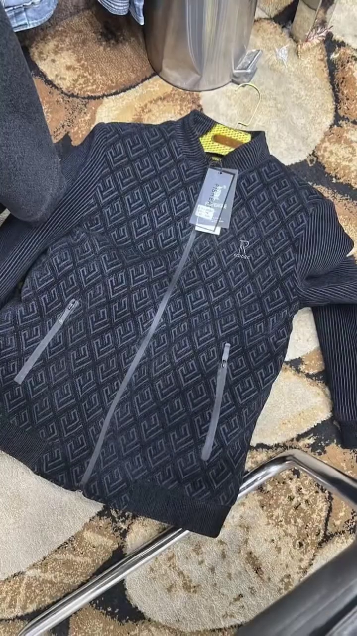 Men's Classic Textured Wool Blend Zip Jacket - Image 2