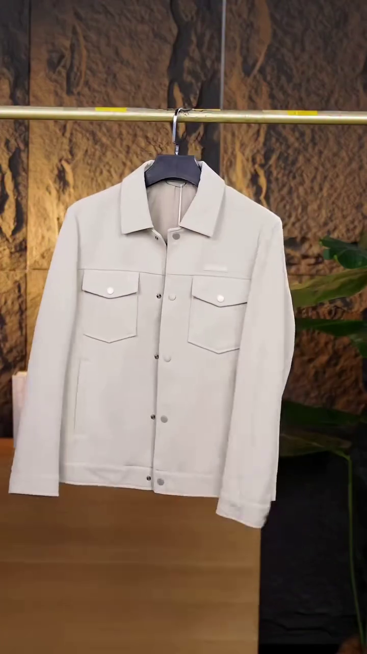 Men's Structured Shirt Jacket with Flap Pockets - Image 4