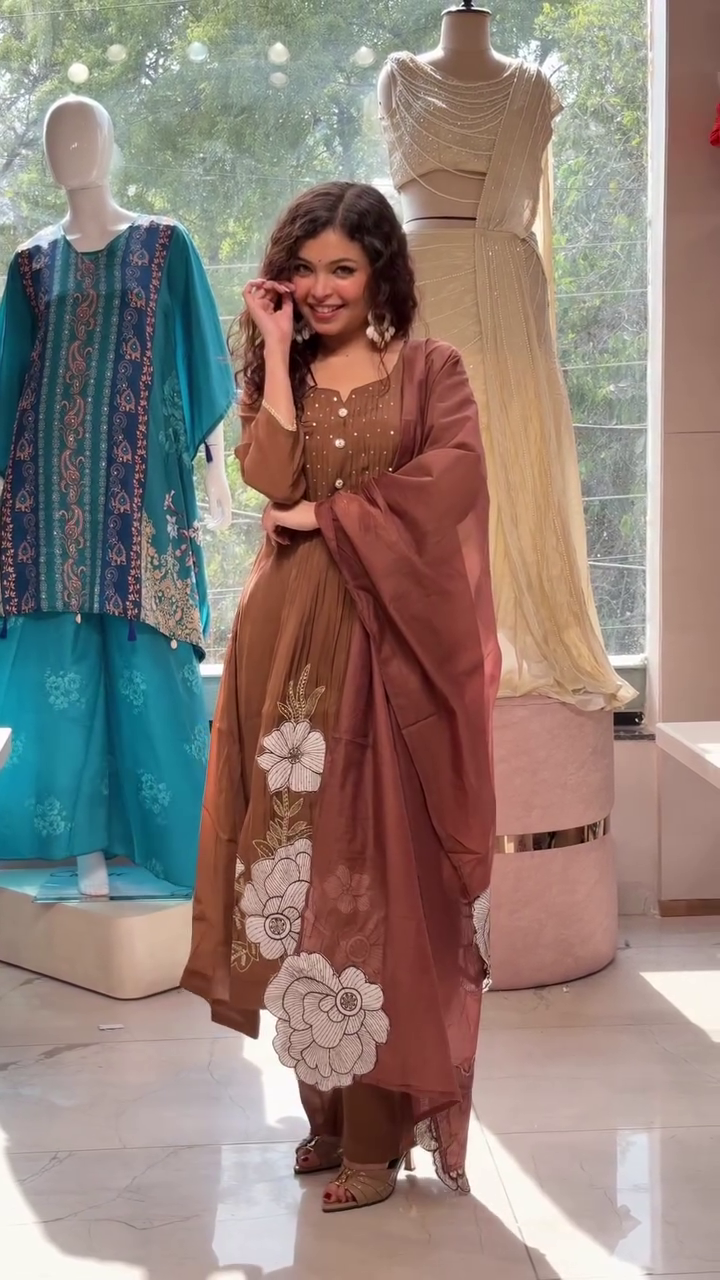 Elegant Women’s Brown Kurta Set with Dupatta - Image 2
