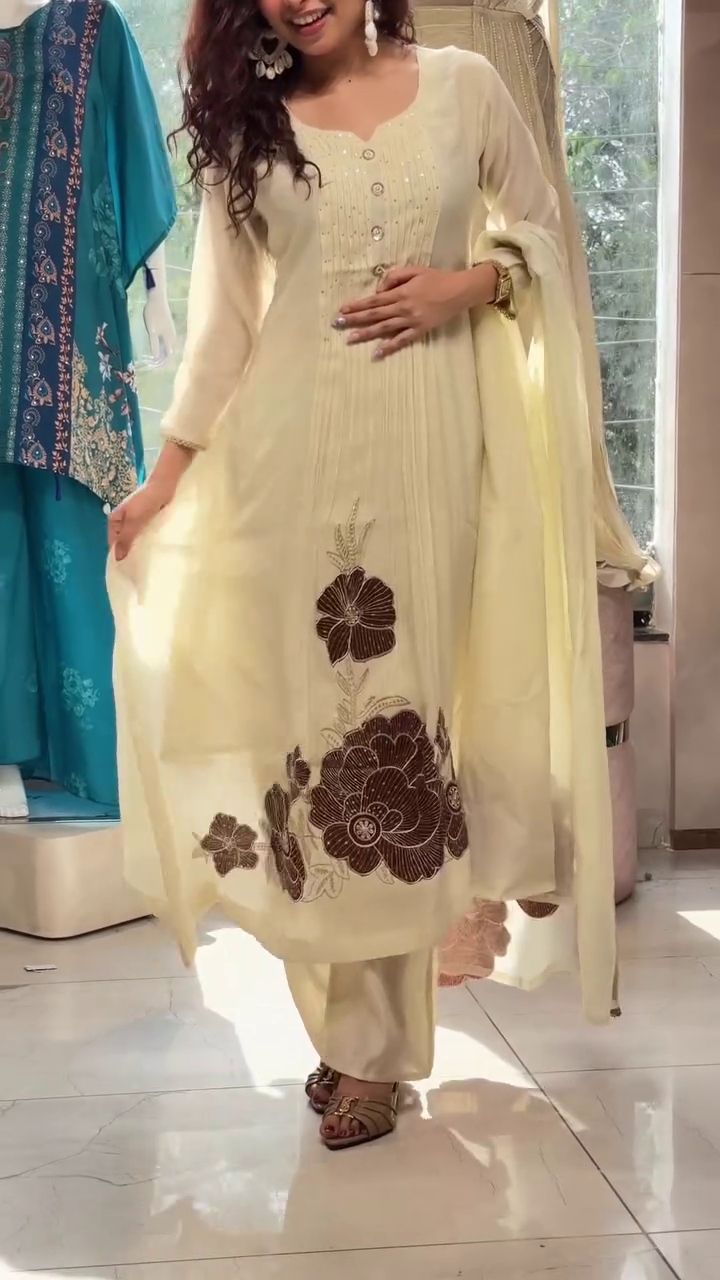 Elegant Women’s Brown Kurta Set with Dupatta - Image 3