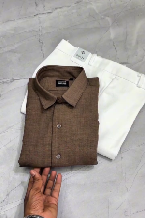 Timeless Style and Versatility of Men's Plain Shirts