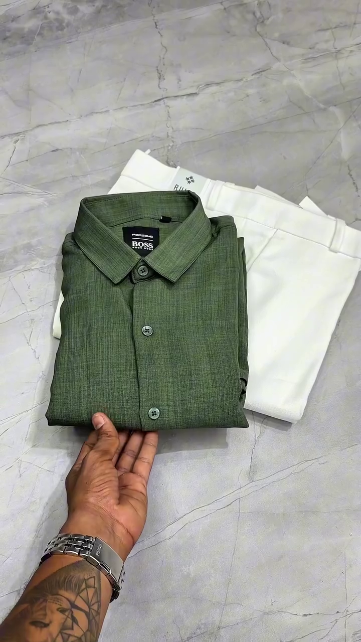 Timeless Style and Versatility of Men's Plain Shirts - Image 4