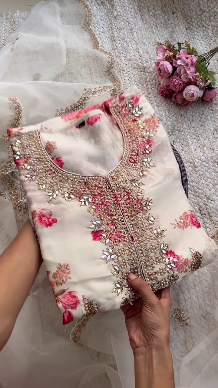 Women's Chikankari Kurti with Net Dupatta