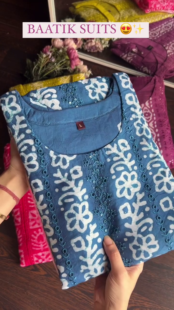 Women's Batik Print Suit - Image 6