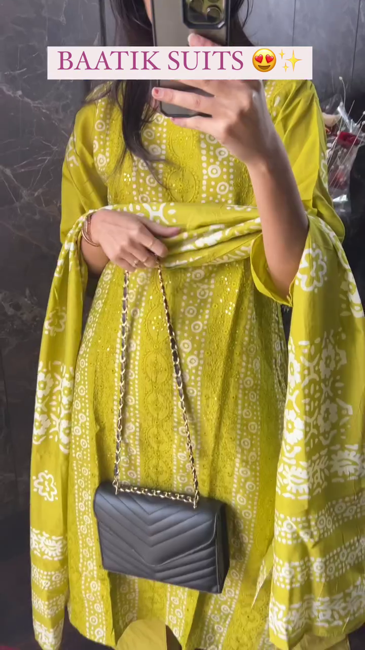 Women's Batik Print Suit - Image 2