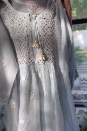 Women's Chikankari Kurti with Elegant Embroidery Work